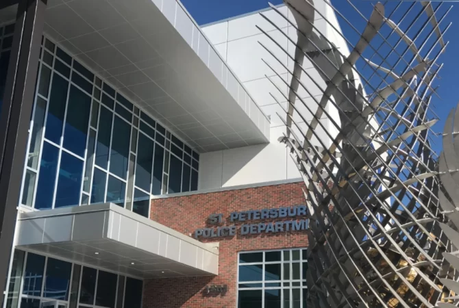 st_pete_police_department_headquarters_sculpture